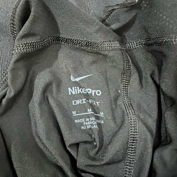 FLAWED Nike Black Pro Training Tights Size Medium - Picture 4 of 4